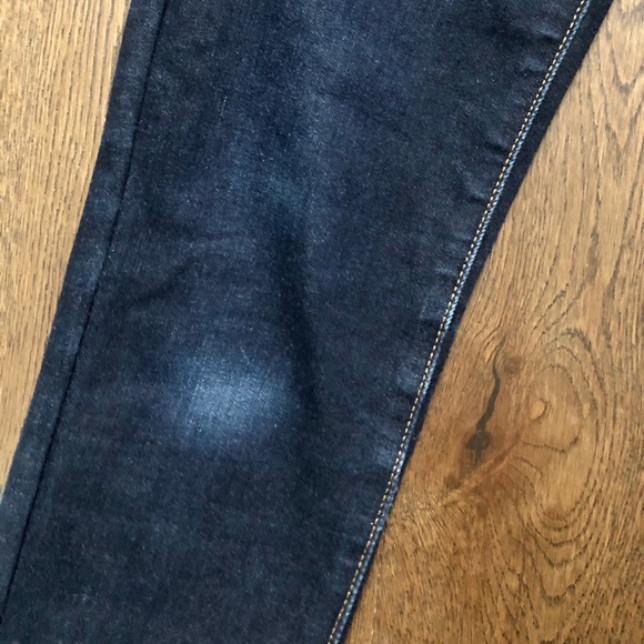 Levi’s High Rise Skinny Jean - Picture 4 of 4